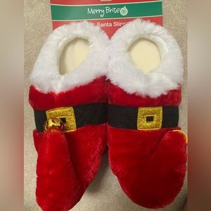 Santa slippers S/M new 7/8 Christmas Festive footwear NEW